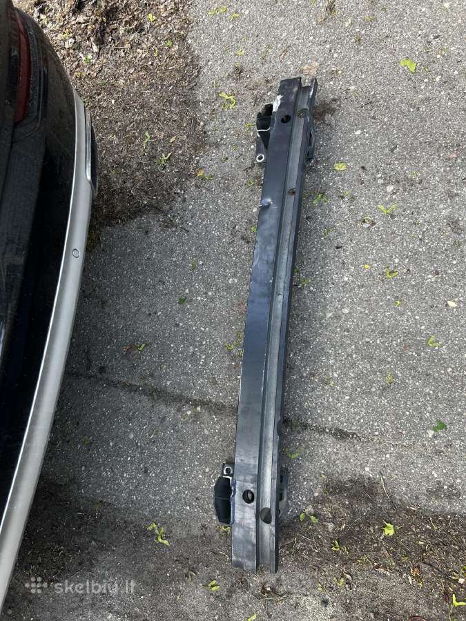 31856956 „Volvo Xc90“ galinis stiprintuvas