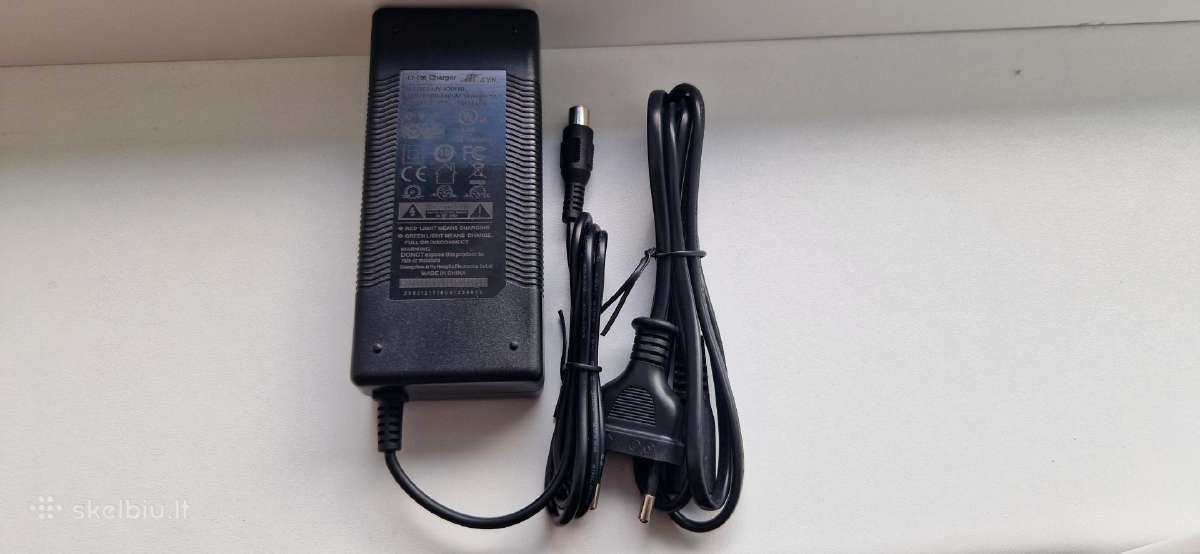Xiaomi elektrinio paspirtuko kroviklis 42v 1.5a
