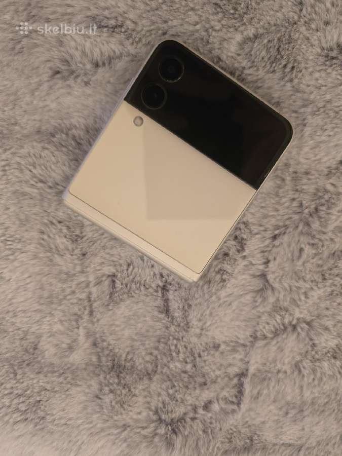 Parduodamas Samsung Z Flip 3 telefonas