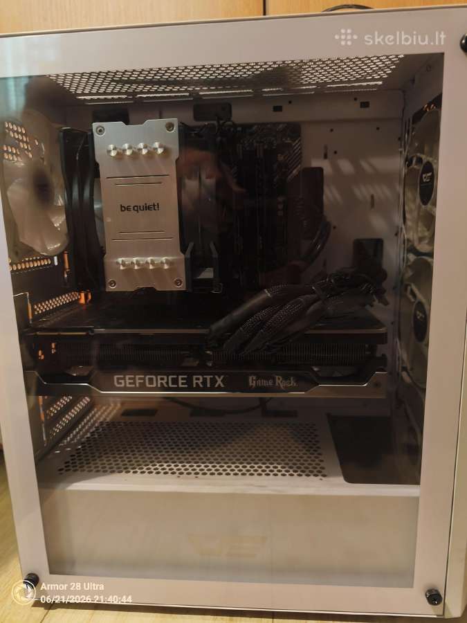 Ryzen5800x, rtx3090, 32gb RAM.