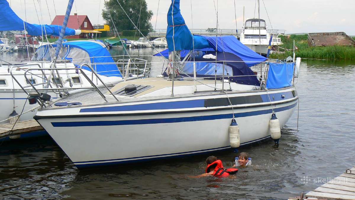 Burine Jachta 30'p ( 9 M)