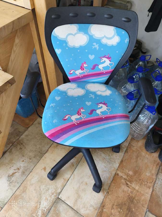 Vaikiška kėdė