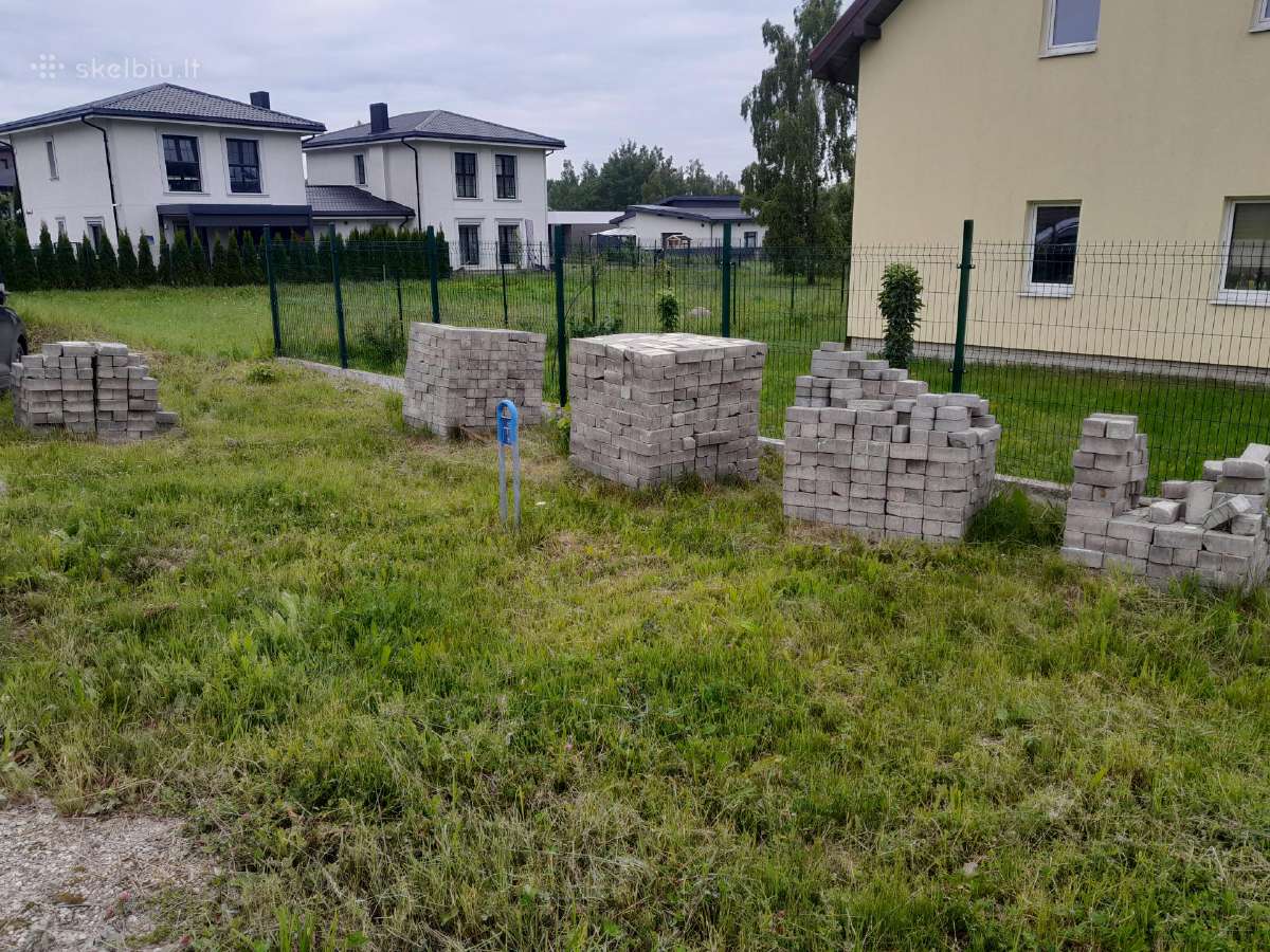 Atiduodu nauduotos trinkeles