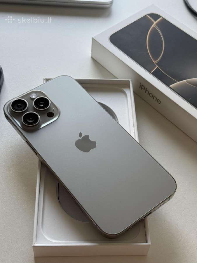 iPhone 16 Pro Max