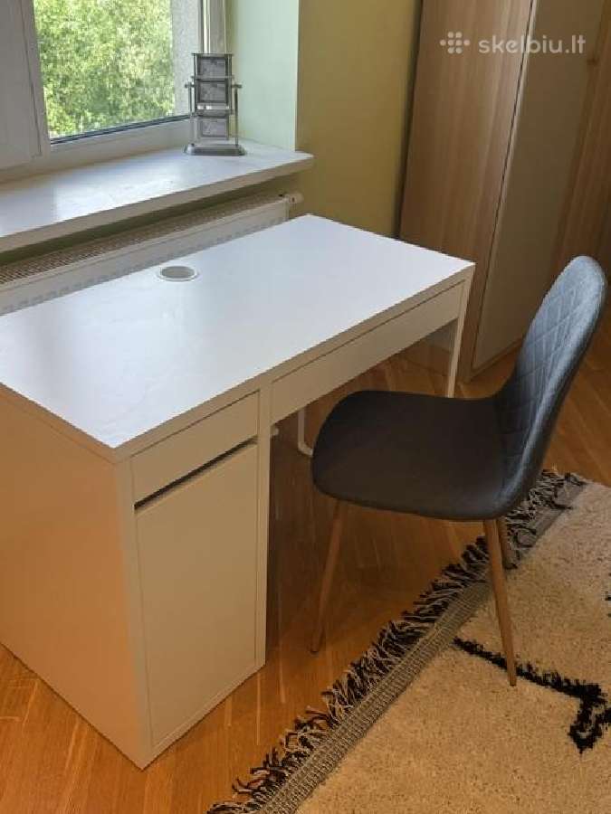 Rašomasis stalas Ikea