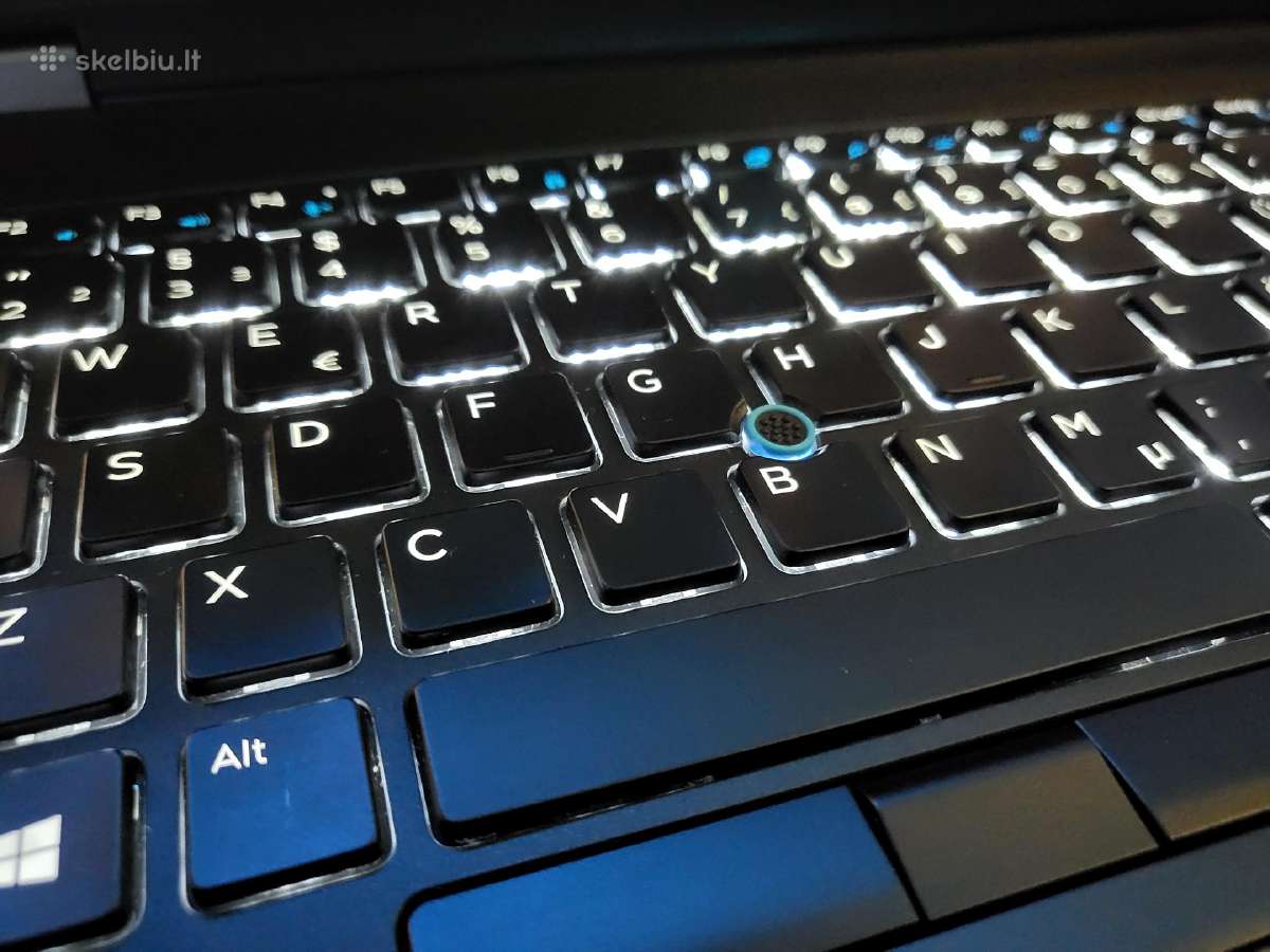 Dell 15,6/ i5 6300hq / 12 GB Ddr4 RAM / Nvme / Fhd