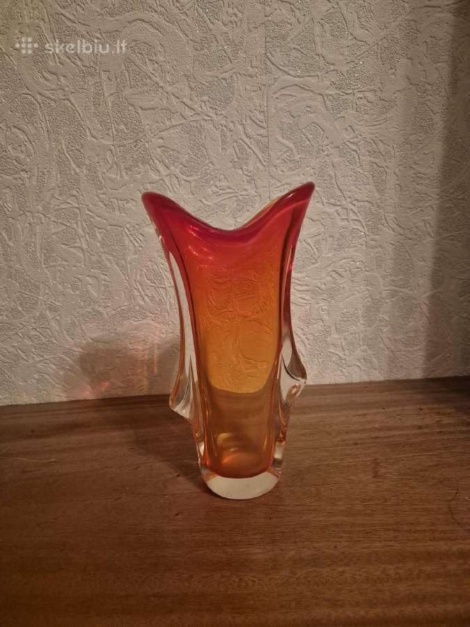 Vintažinė storo stiklo vaza