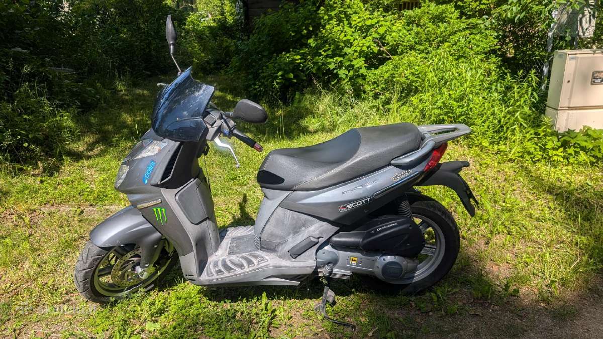 Aprilia Sportcity 250 motoroleris, scooter