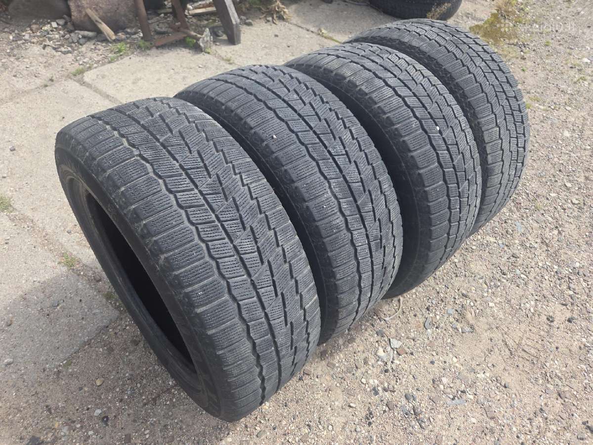 225/55 R17