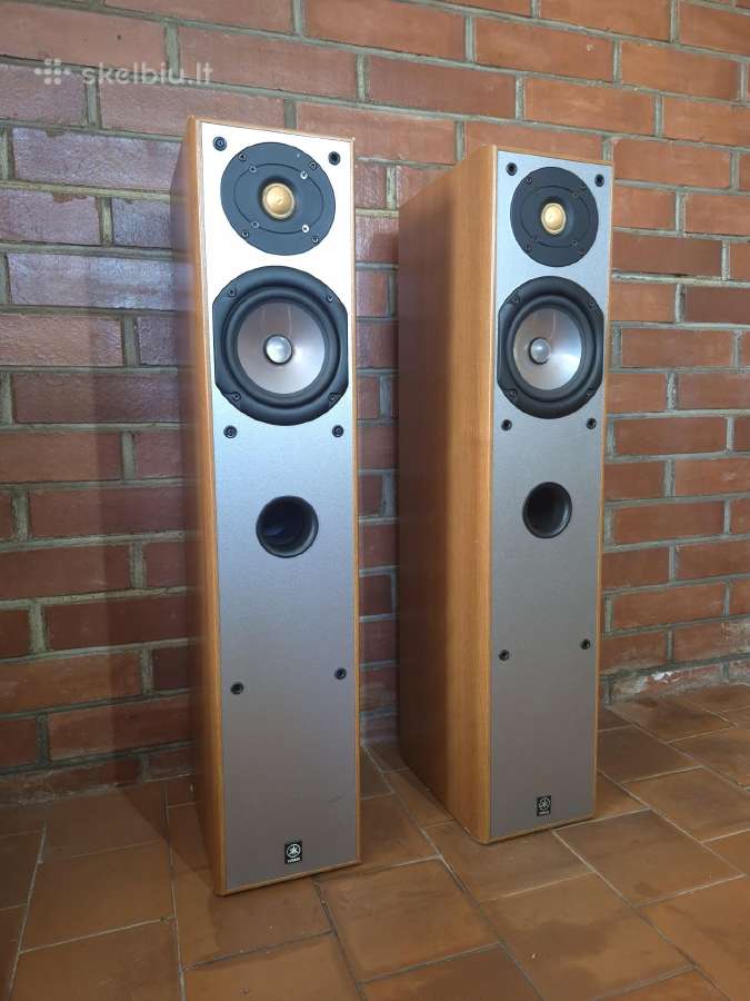 Yamaha NS-120 kokybiškos grindinės kolonėlės