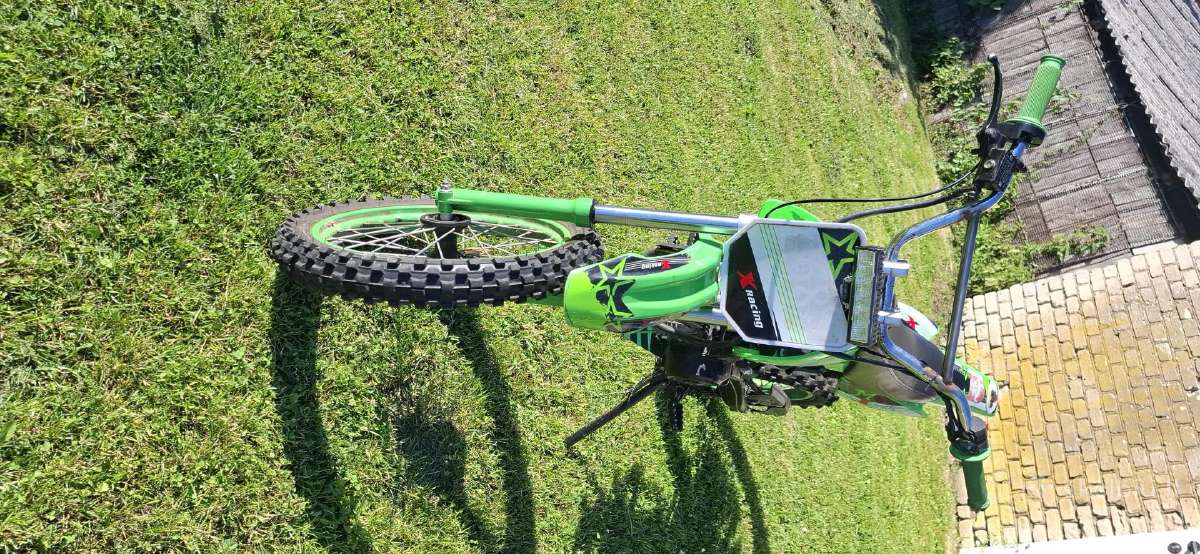 125cc automatas. Turi naudojimo zymiu.