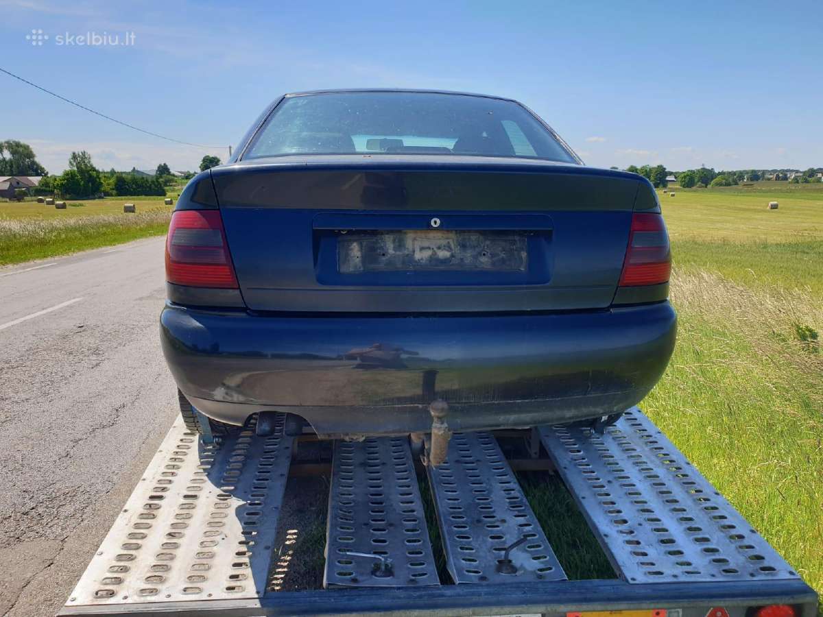 Audi A4 b5 dalimis - nuotraukos Nr. 4