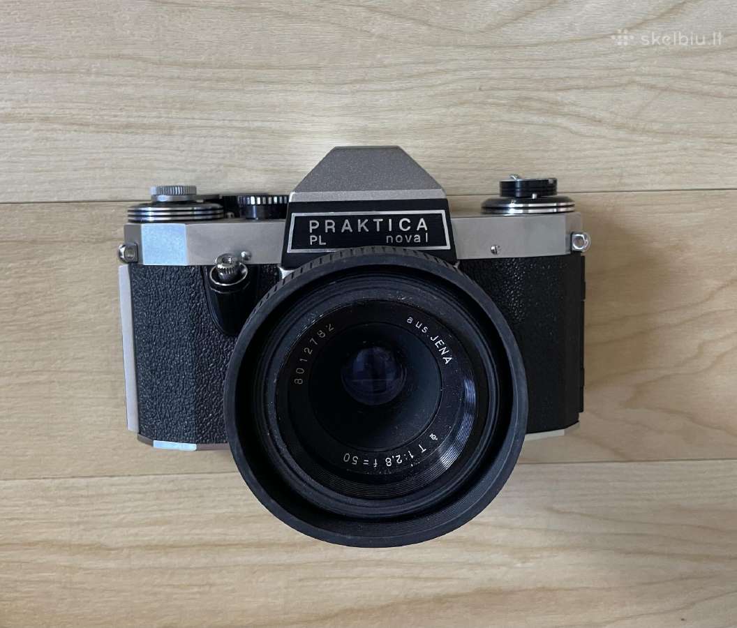 Praktica pl nova I+zeiss Jena Tessar 50mm f/2.8