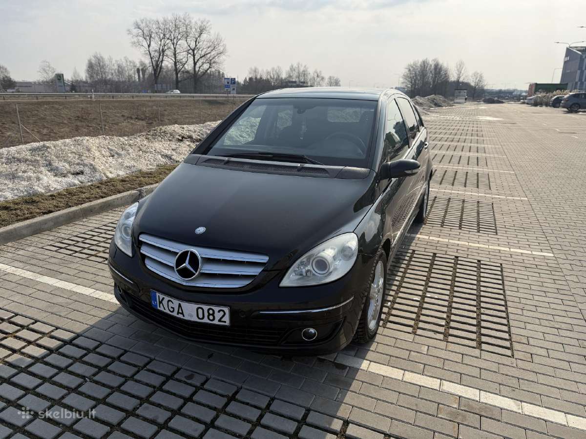 Mercedes Benz B180