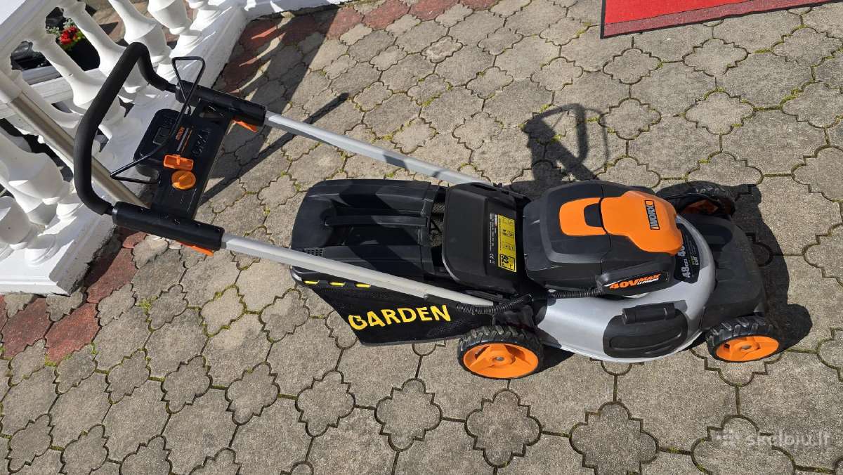 Parduodama Akumuliatorinė vejapjovė Worx Wg779e