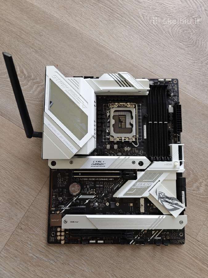 Asus rog strix z690-a ddr5 pagrindinė plokštė