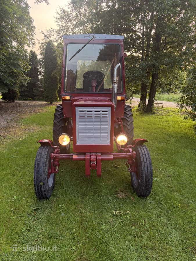 Parduodamas Traktorius T 25