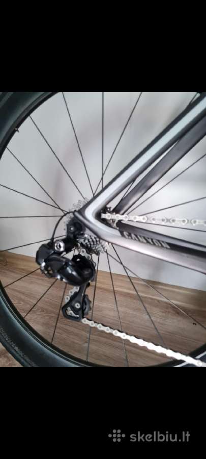 Canyon Speedmax CF 9.0 Di2 triatlono dviratis - nuotraukos Nr. 13