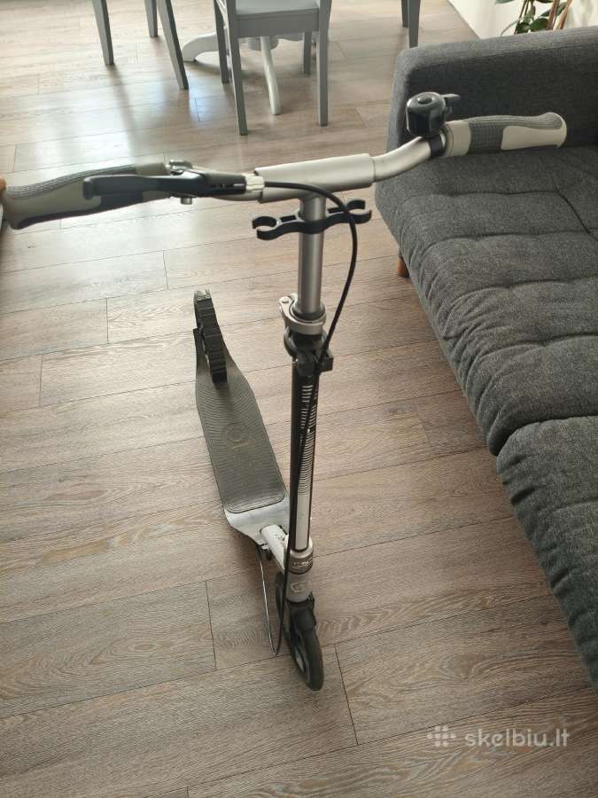 Paspirtukas globber