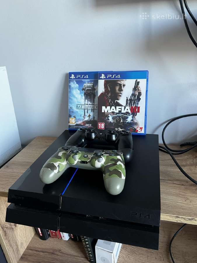 Sony Playstation 4 Ps4 500gb + 2 pulteliai + 2 žai