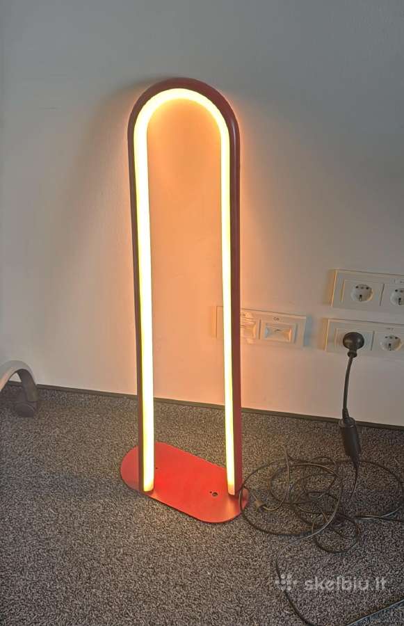 Ikea grindų šviestuvas