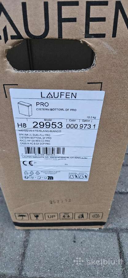 Bakelis unitazo Laufen - nuotraukos Nr. 3