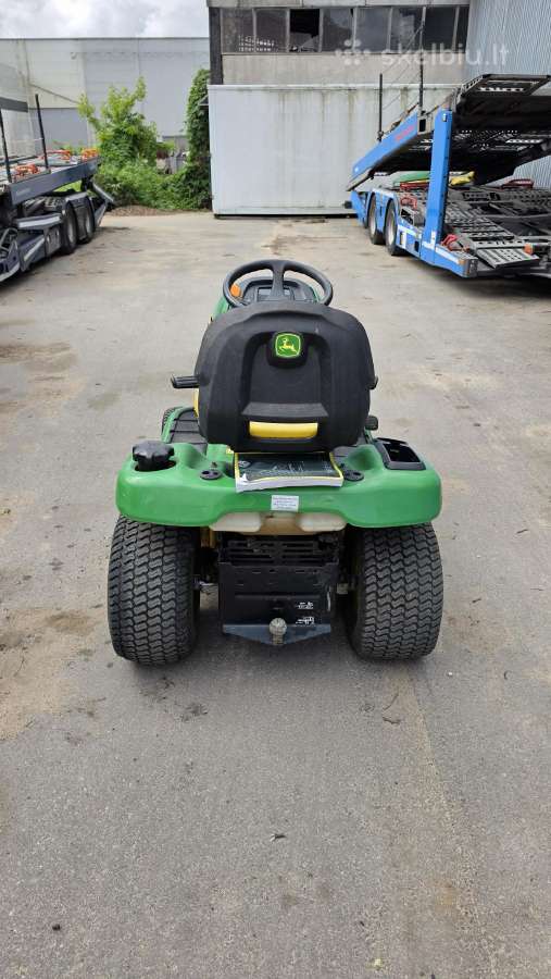 Patikimas sodo traktoriukas John Deere X300 - nuotraukos Nr. 2