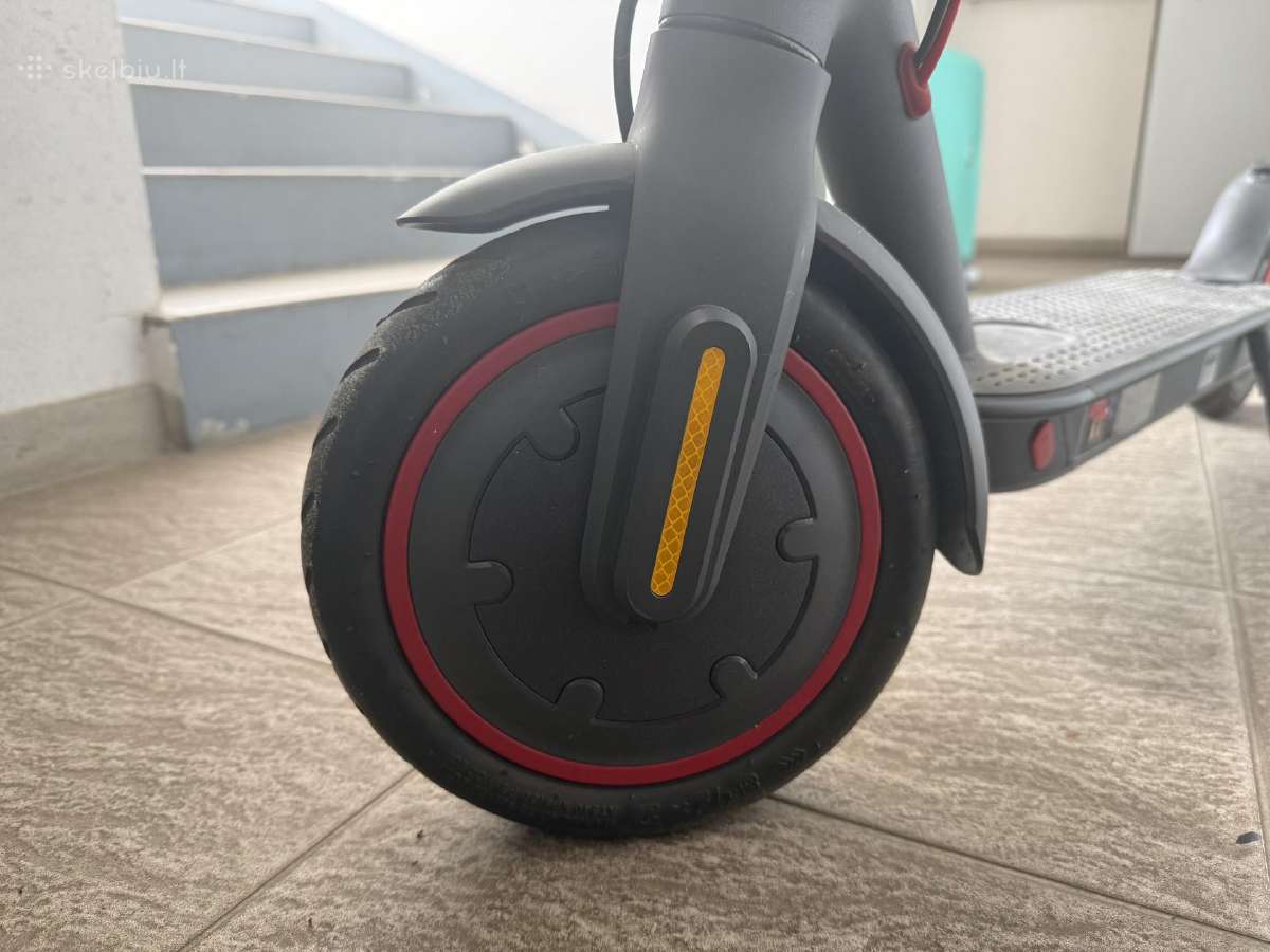 Elektrinis paspirtukas Xiaomi Mi M365 Pro - nuotraukos Nr. 10