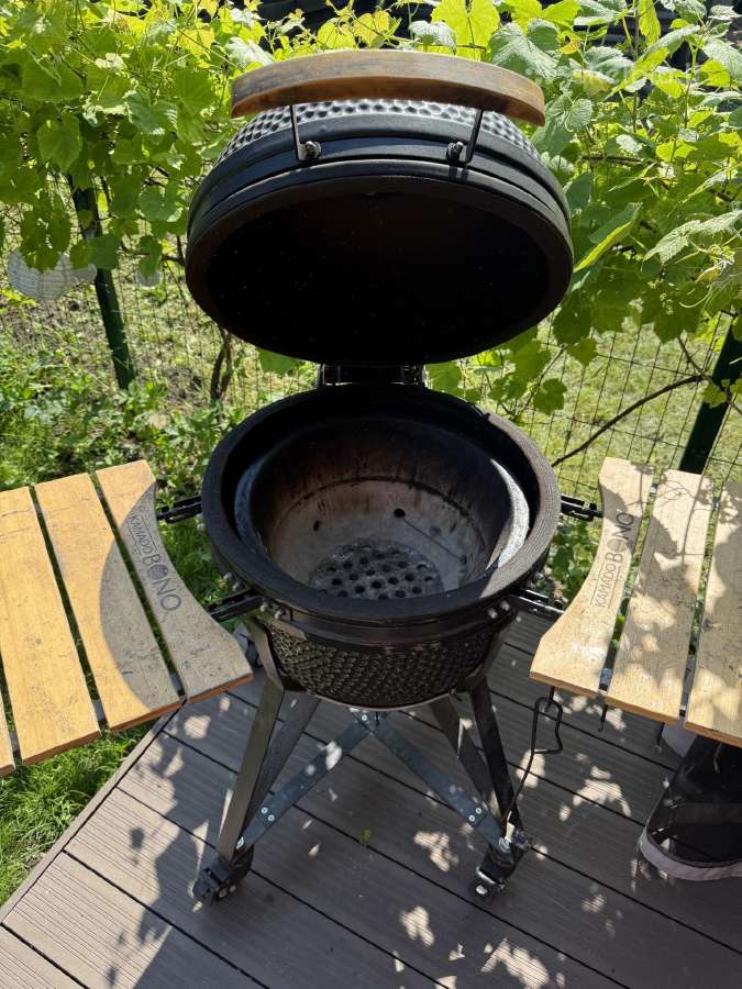 Grilis Kamado Bono Media