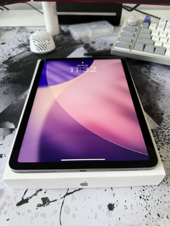 Apple iPad air 11 inch
