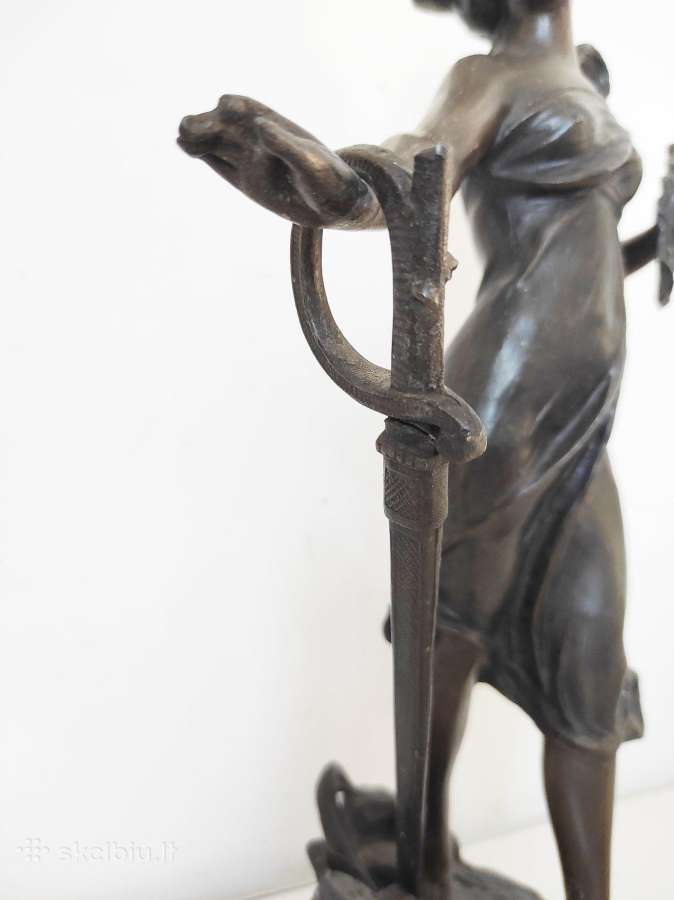 Mergina su kardu (aukštis 37cm) - nuotraukos Nr. 8
