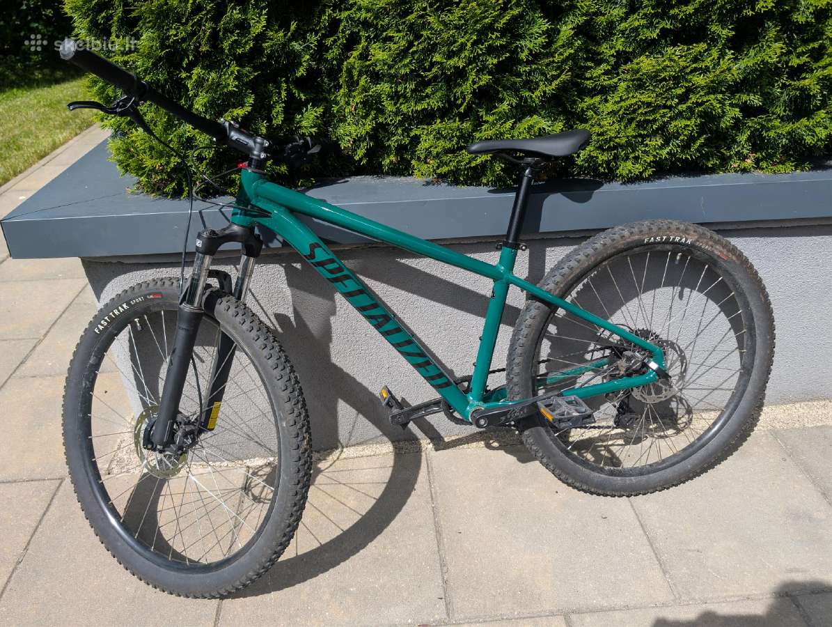 Parduodamas Specialized Rockhopper Sport dviratis