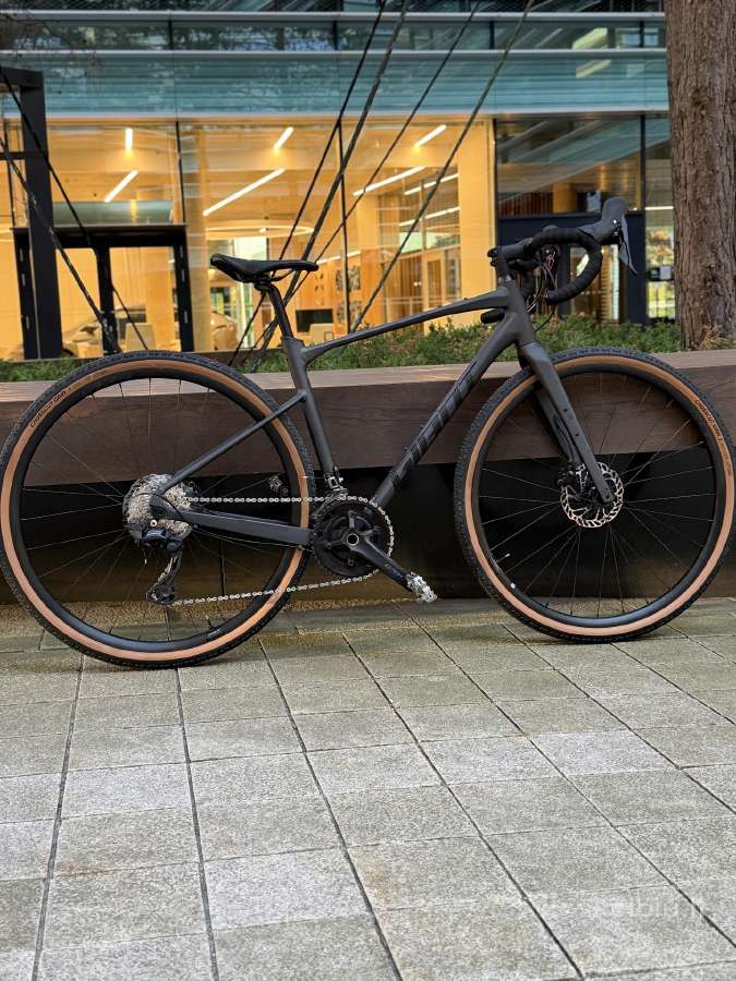 Giant revolt 0 gravel
