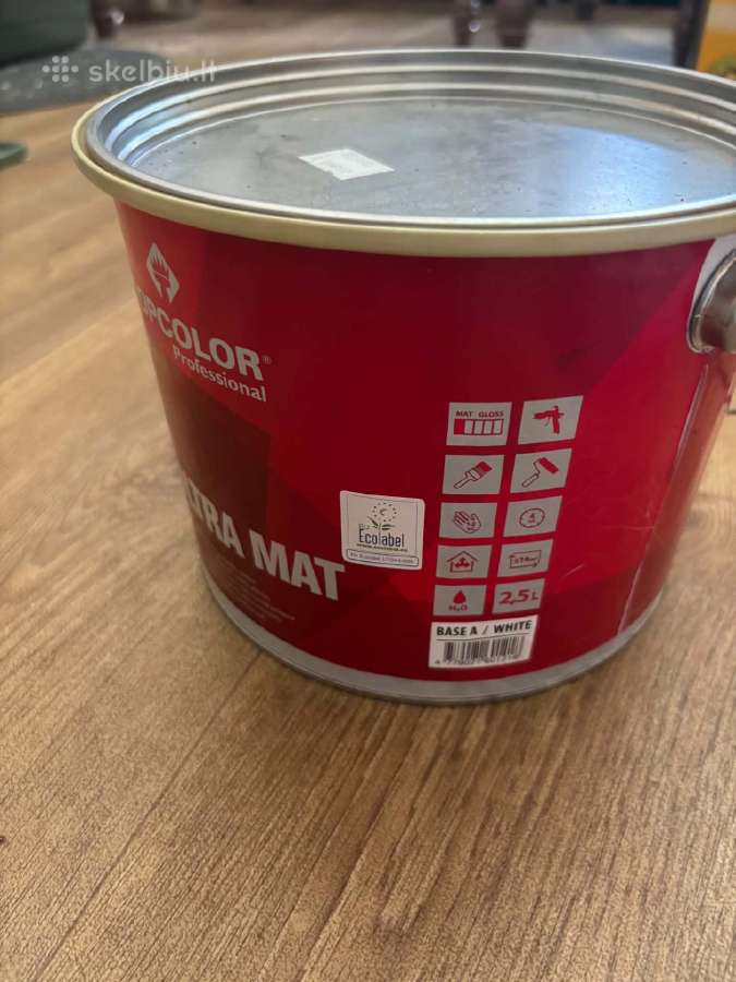 Parduodami Topcolor balti dažai.