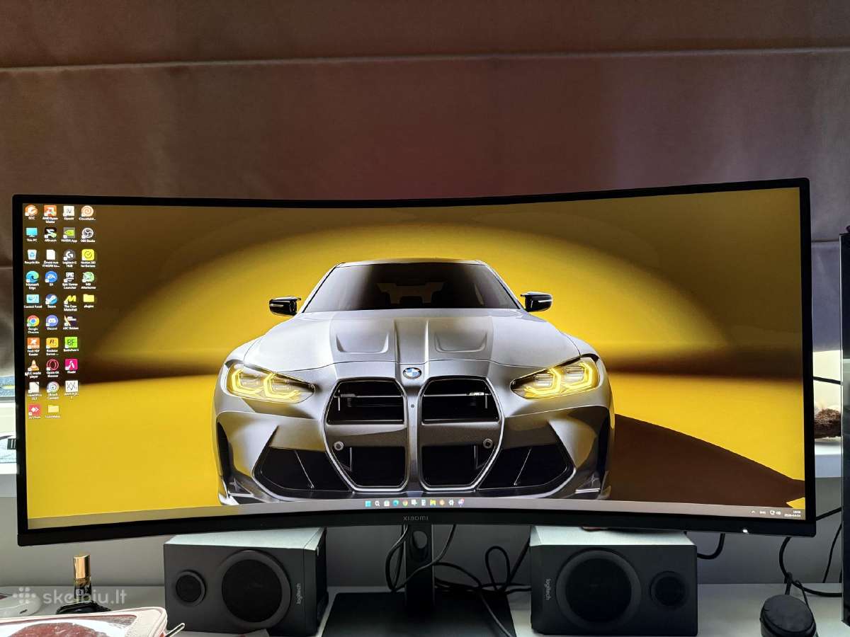 Ultra Wide Monitorius