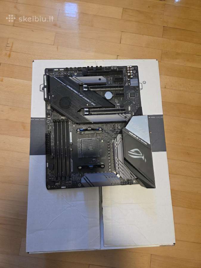 Parduodu Asus Rog Strix X570e gaming su defektu
