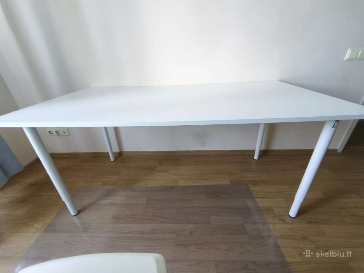 Ikea stalas