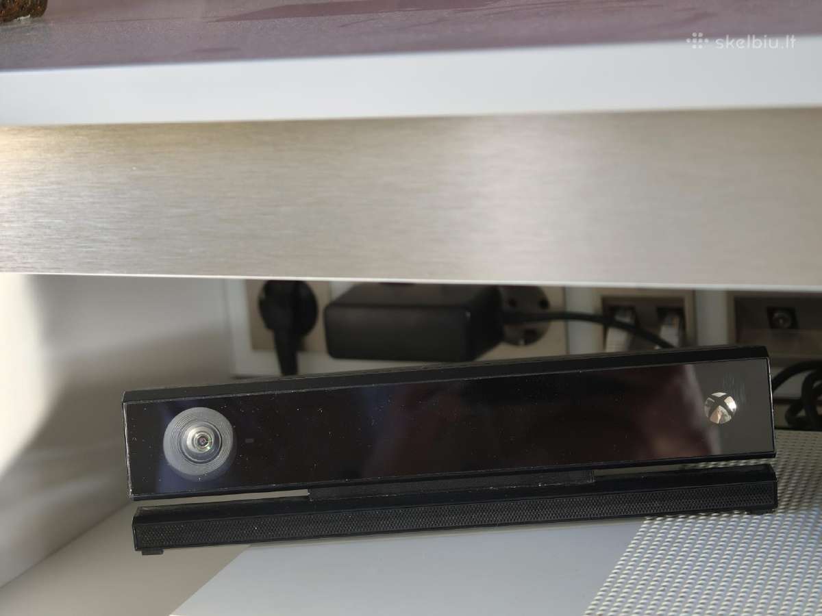 Xbox One Kinect su reikiamais priedais