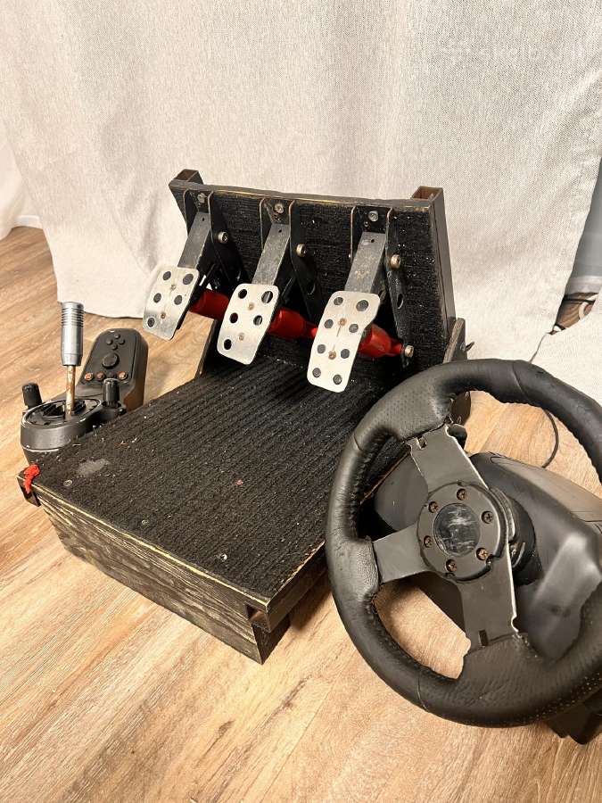 Žaidimų vairas logitech G27