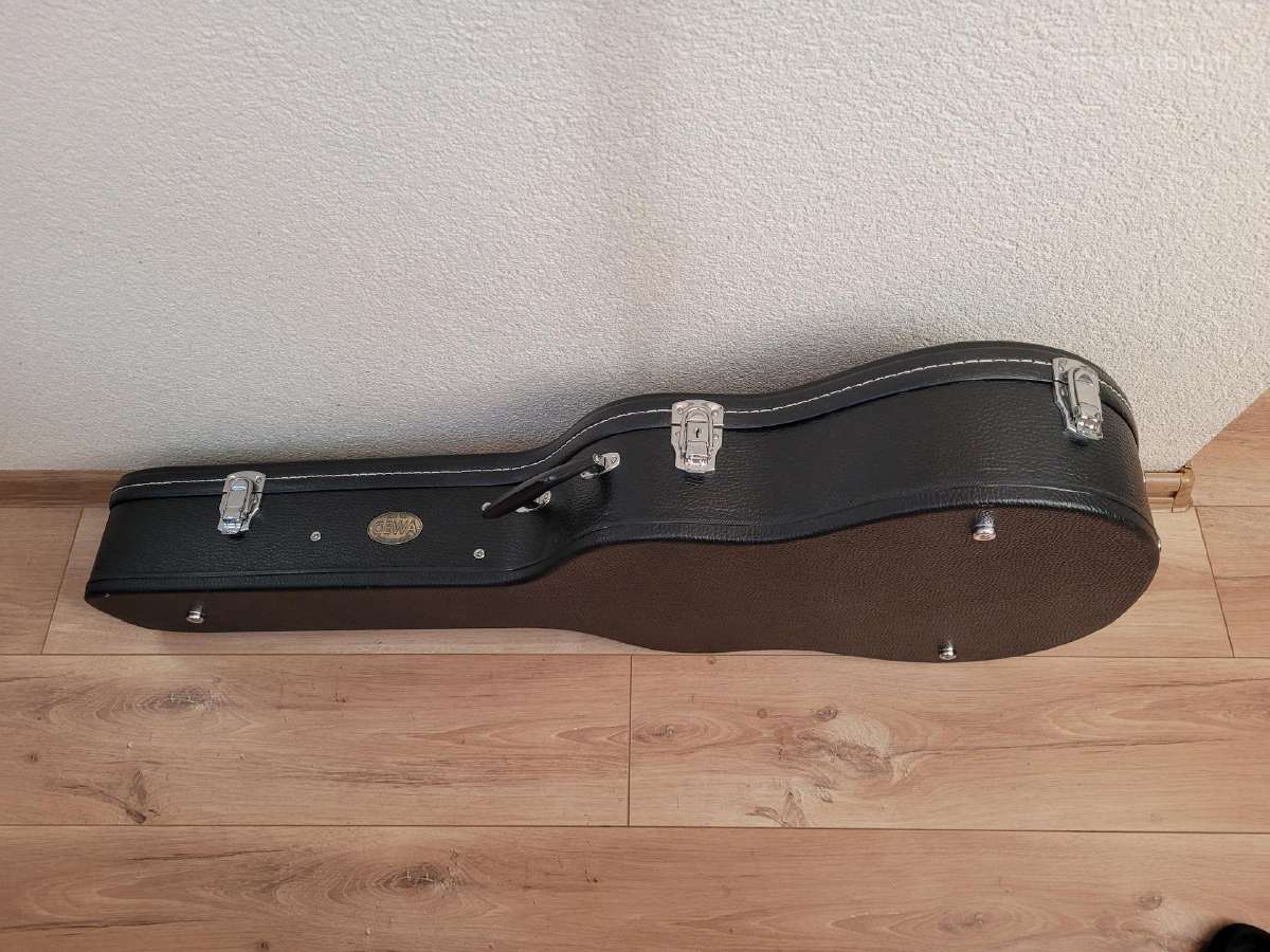 Parduodama apynaujė klasikinė gitara su priedais - nuotraukos Nr. 6