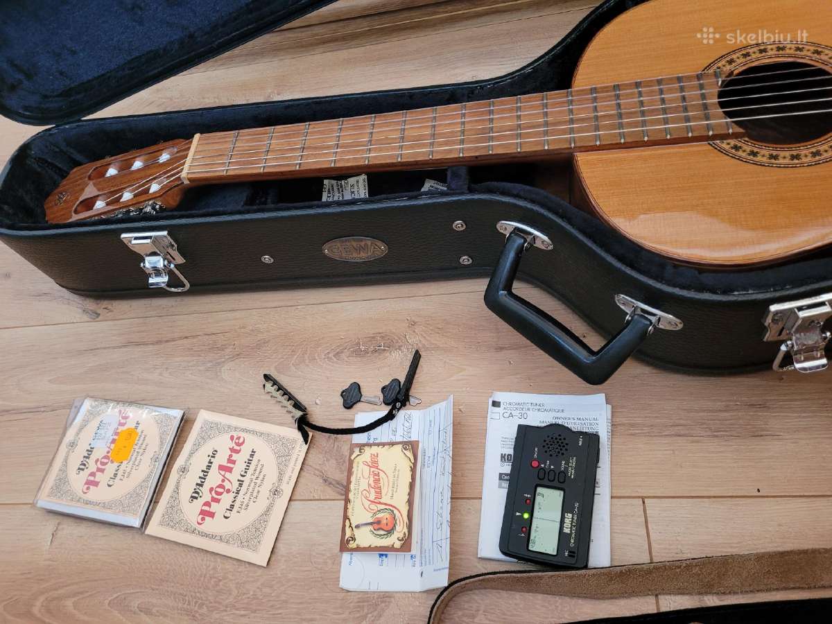 Parduodama apynaujė klasikinė gitara su priedais - nuotraukos Nr. 7