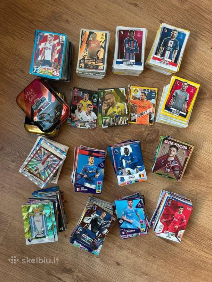 Didžiulė futbolo kortelių kolekcija Topps, Panini