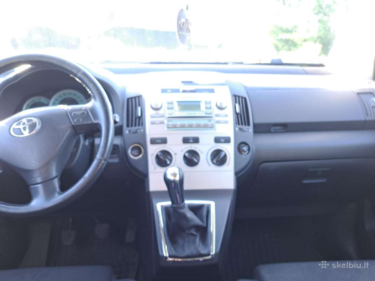 Parduodu Toyota Corolla Verso - nuotraukos Nr. 5