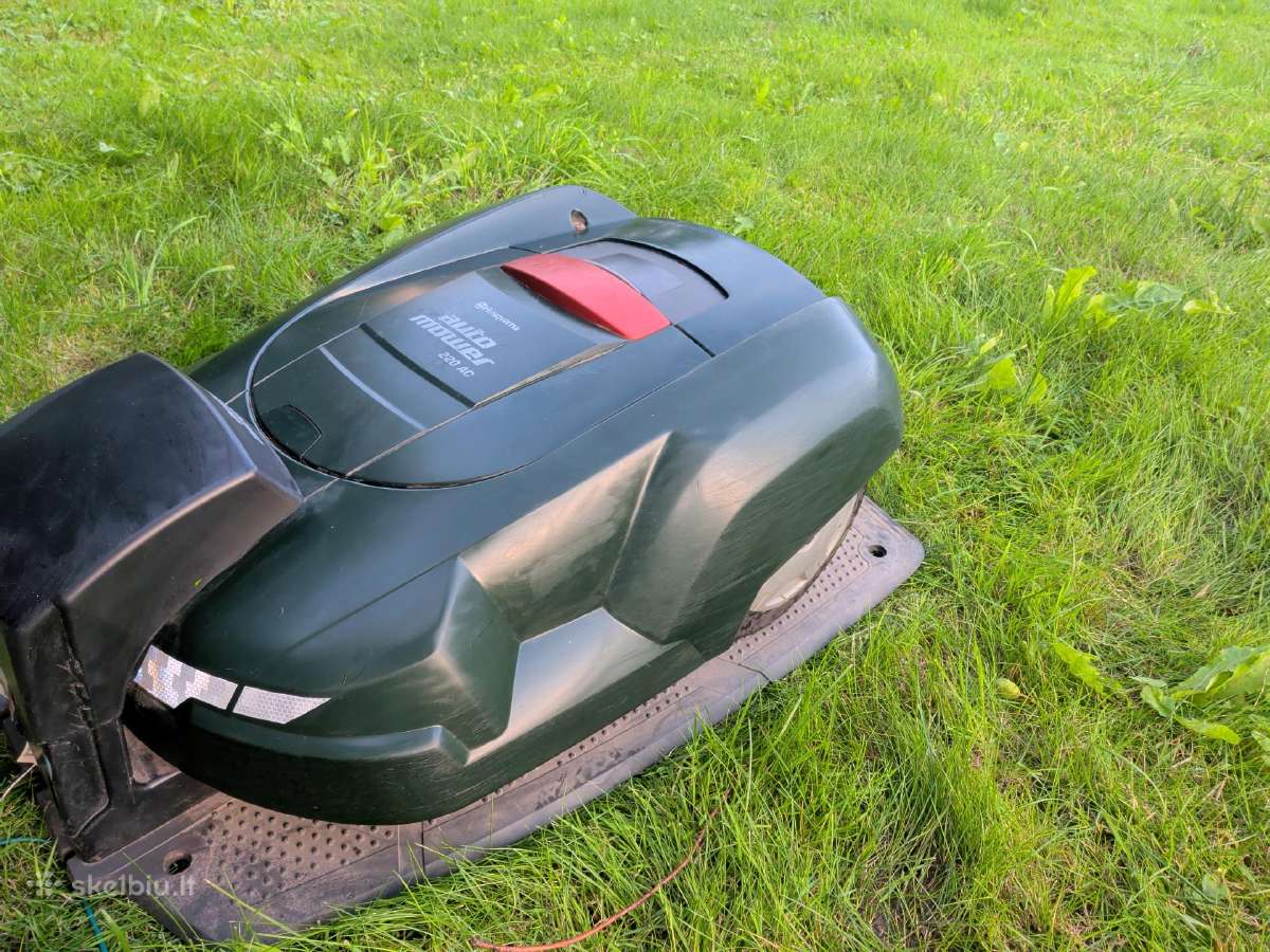 Husqvarna 220 Ac robotas
