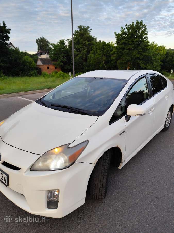 Parduodu „Prius 30“.