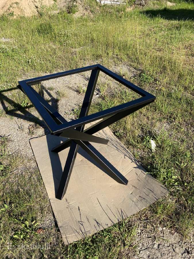 Metalinės stalo kojos