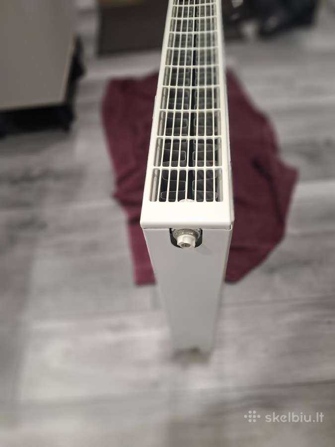 Naudoti balti radiatoriai