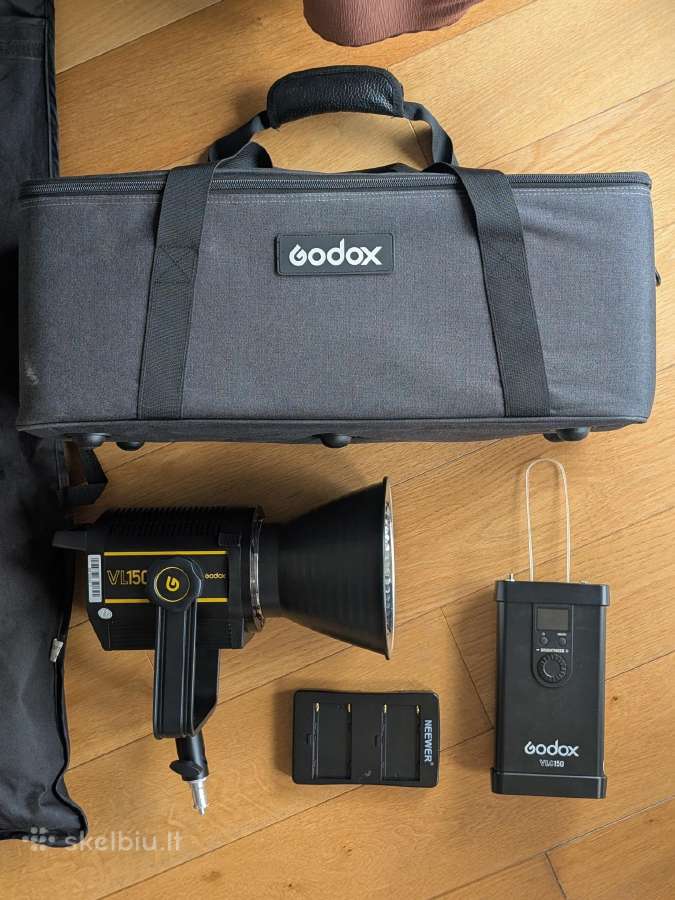 Godox Vl150 LED + Neweer 90cm Softbox