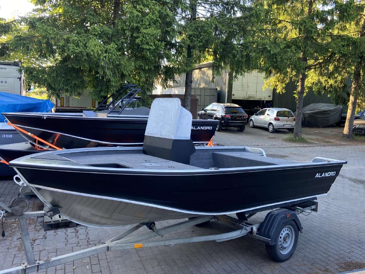 Žvejybinis aliuminis kateris Alanord M428