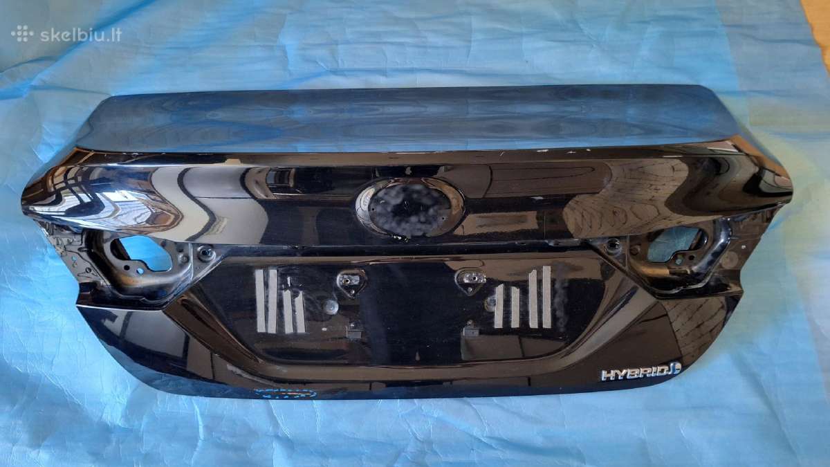 Toyota Camry Xv70 VIII bagazines dangtis galas